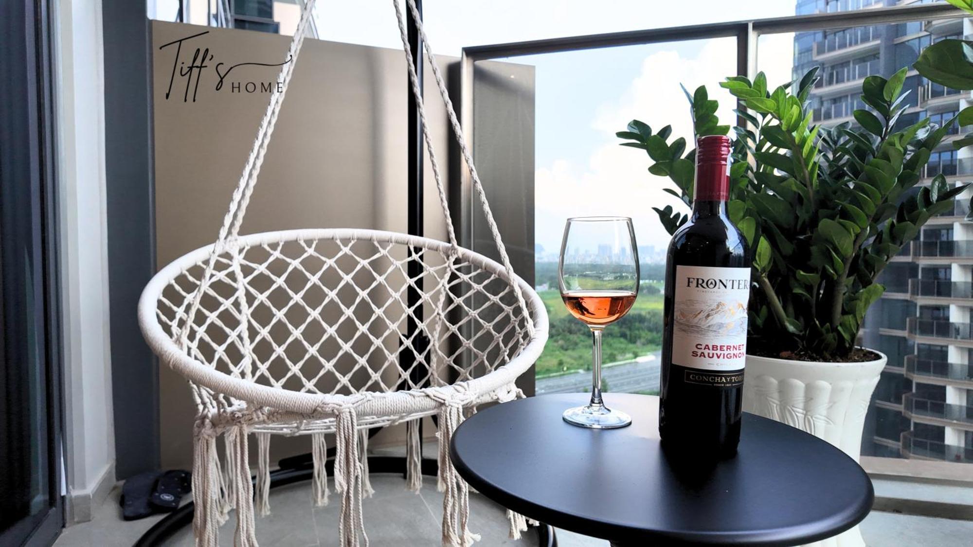 Metropole Thu Thiem - Tiff's Opera Apartment Ho Chi Minh City