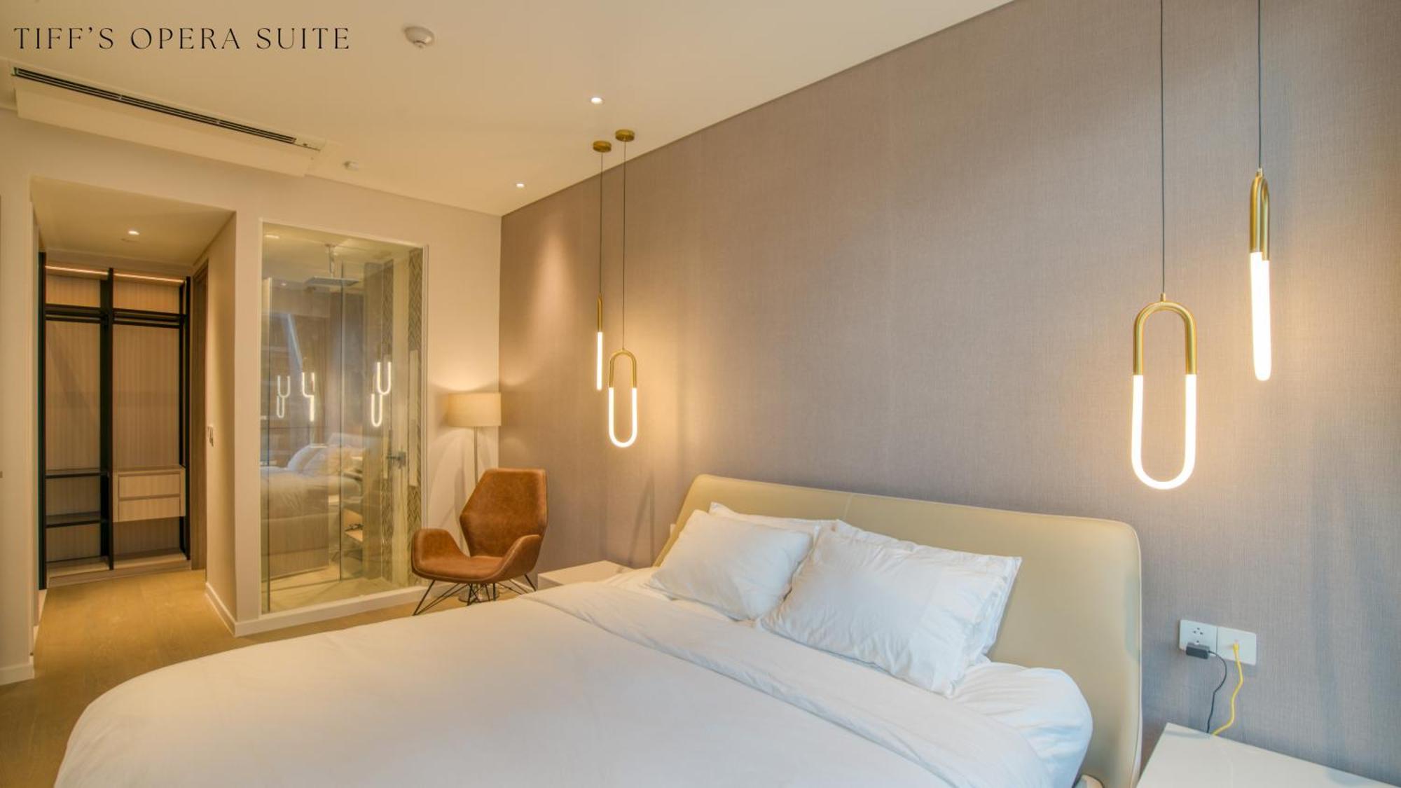 Metropole Thu Thiem - Tiff's Opera Apartment
