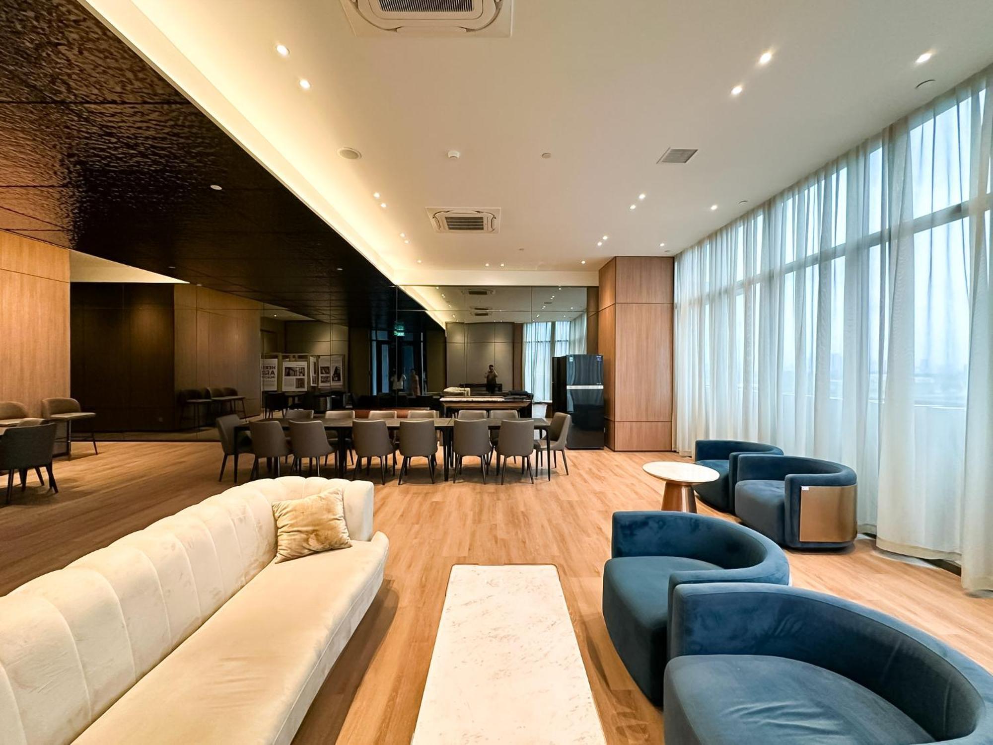 Metropole Thu Thiem - Tiff's Opera Apartment