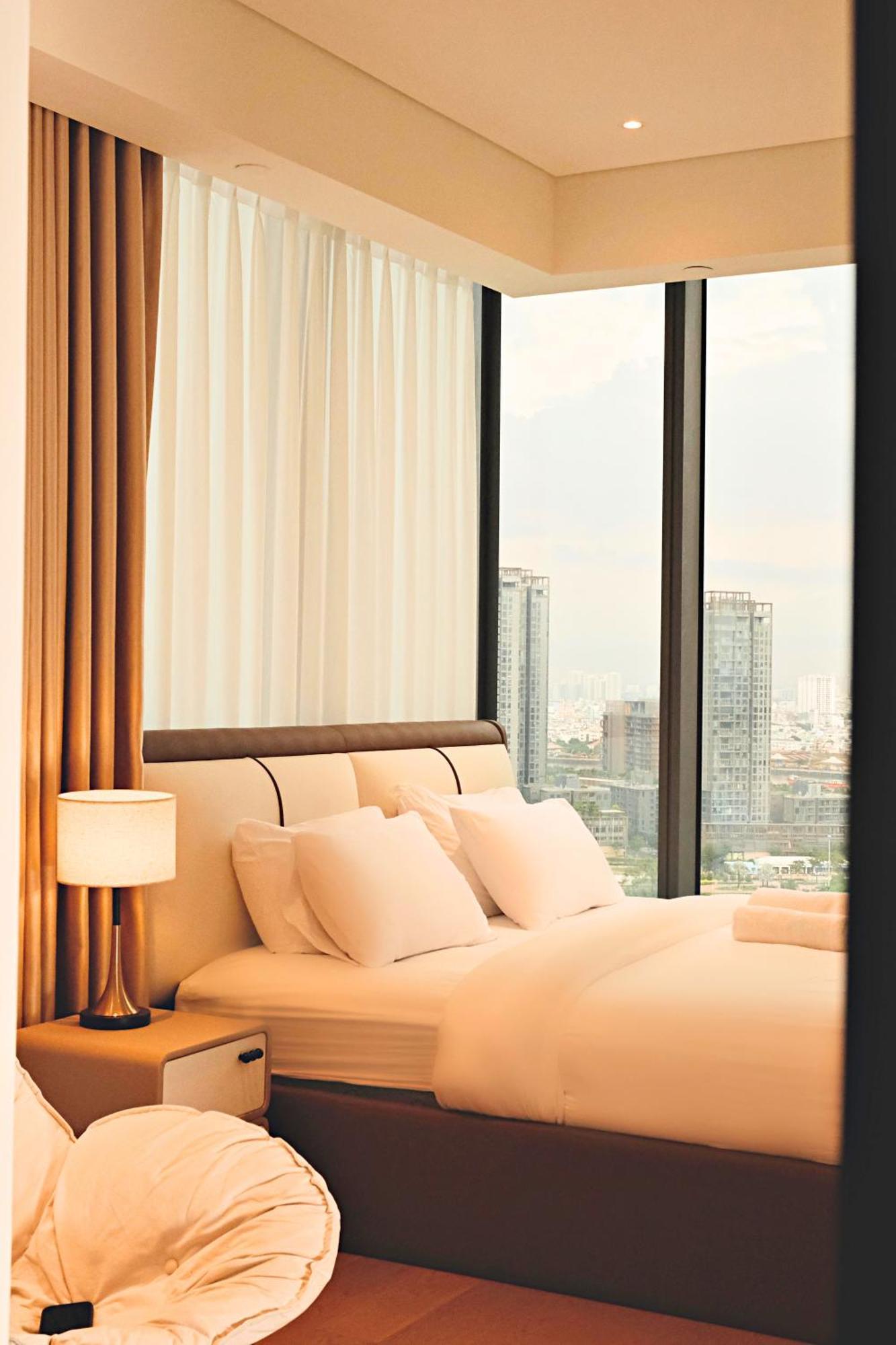 Metropole Thu Thiem - Tiff's Opera Apartment *