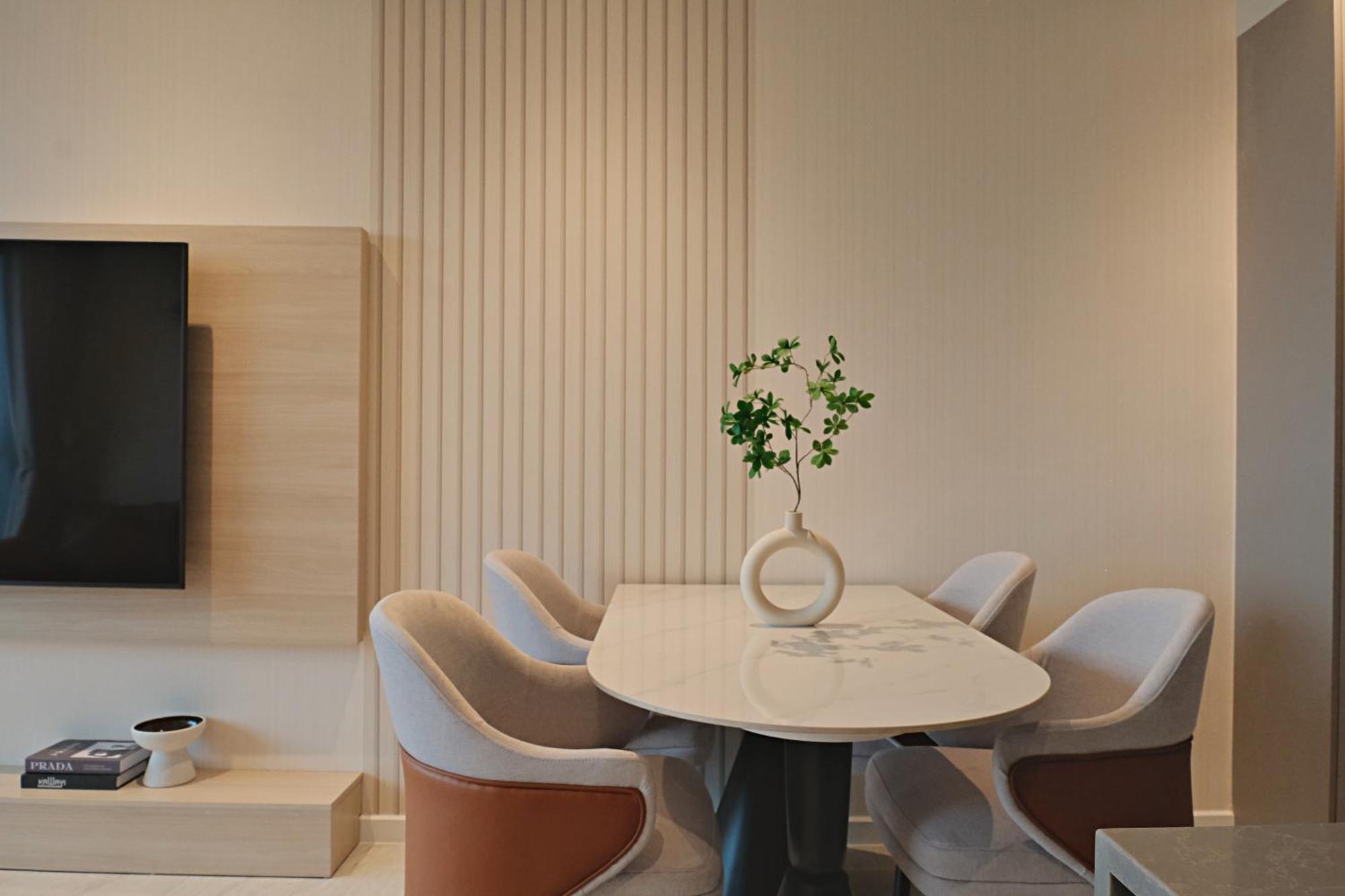 Metropole Thu Thiem - Tiff's Opera Apartment *
